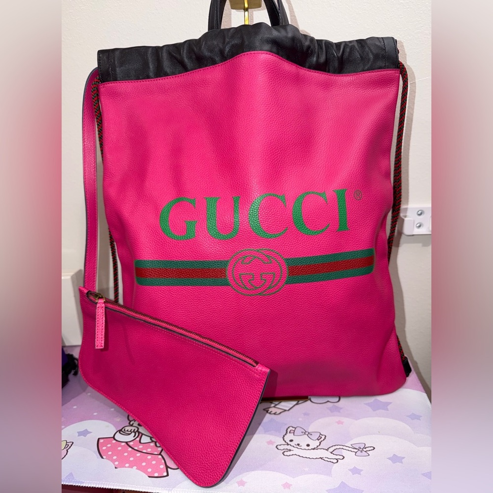 Gucci Fuchsia Shoulder Bag with Pouch